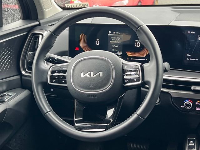 Used 2024 Kia Sorento S image 14