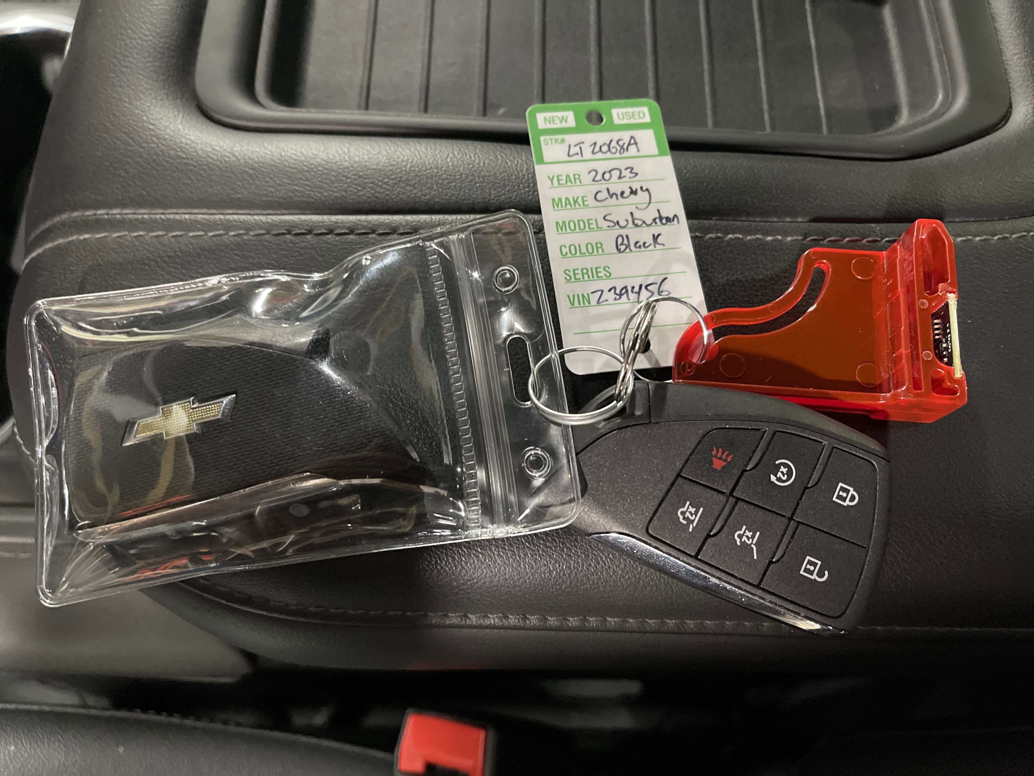 Used 2023 Chevrolet Suburban LT image 27