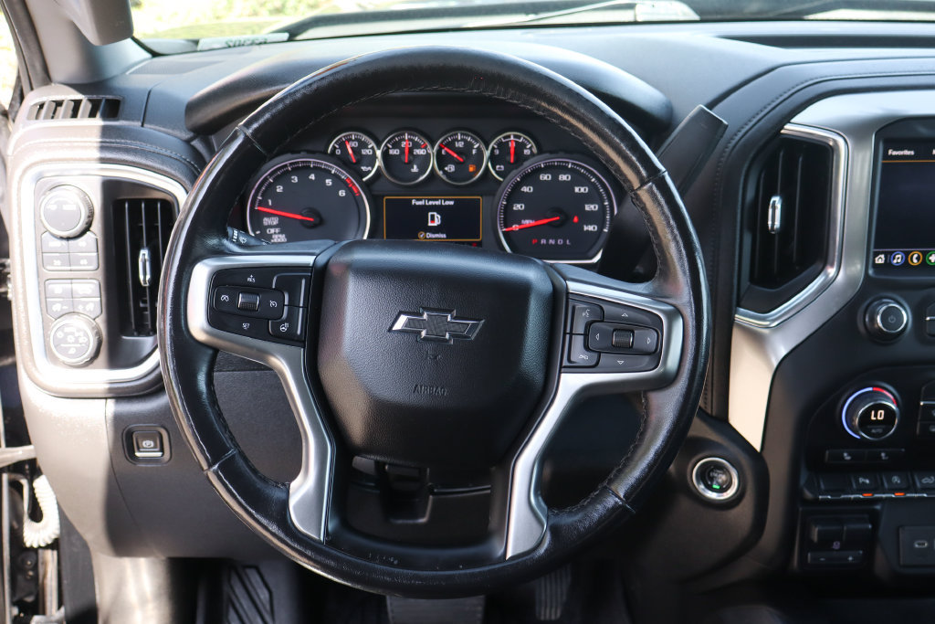 Used 2020 Chevrolet Silverado 1500 LT Trail Boss w/ Midnight Edition AWD/4WD image 25