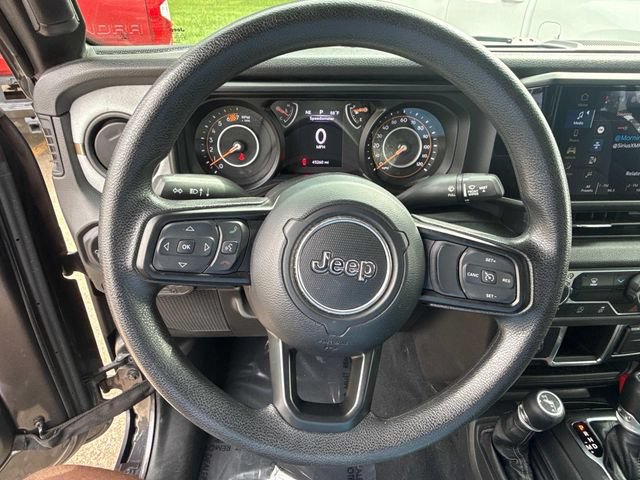 Used 2024 Jeep Wrangler Unlimited Sport AWD/4WD image 27