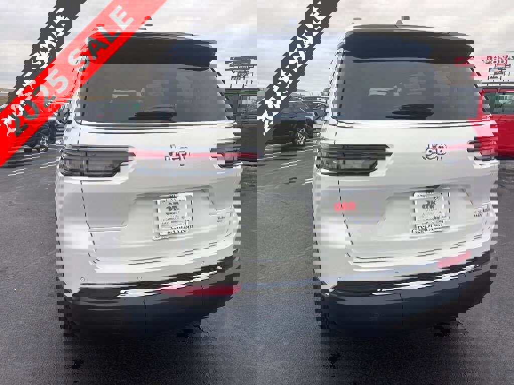 New 2025 Jeep Grand Cherokee L Limited image 4