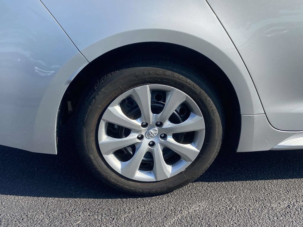 Used 2026 Toyota Corolla LE FWD image 8