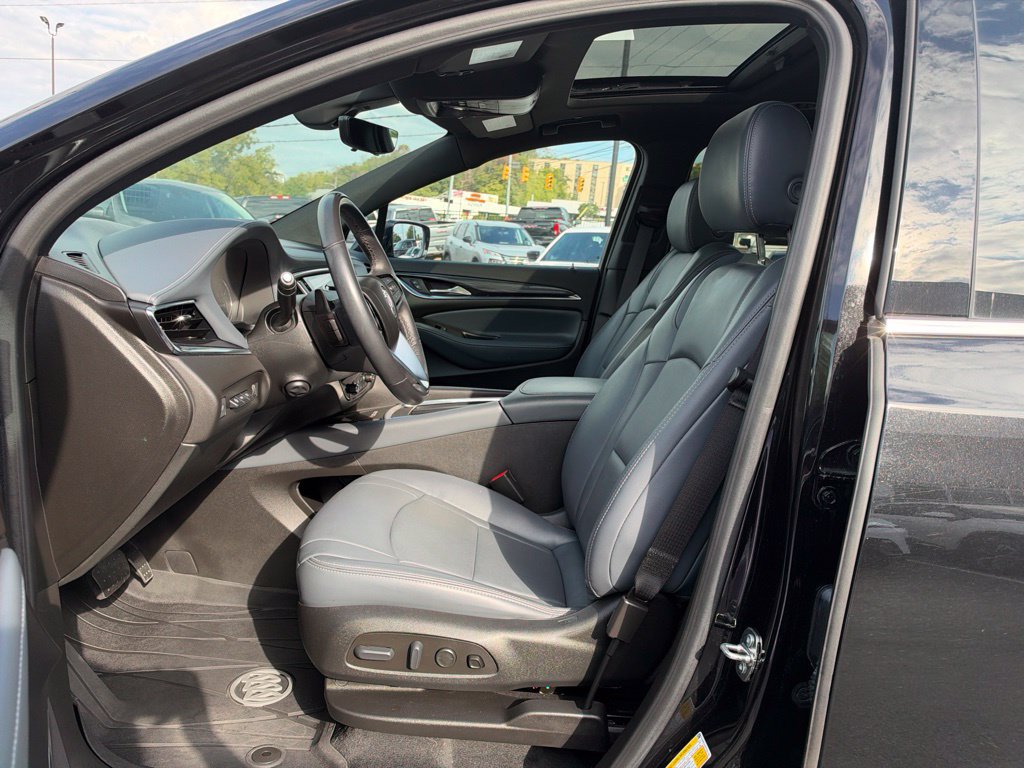 Used 2023 Buick Enclave Premium w/ Experience Buick Package FWD image 12