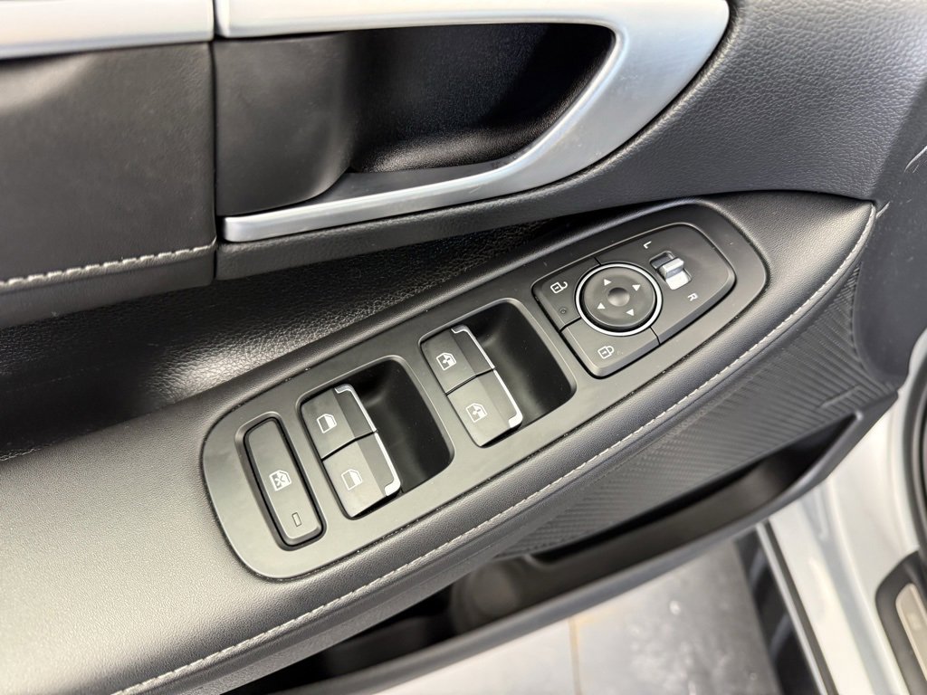 Used 2024 Hyundai Sonata Limited image 22