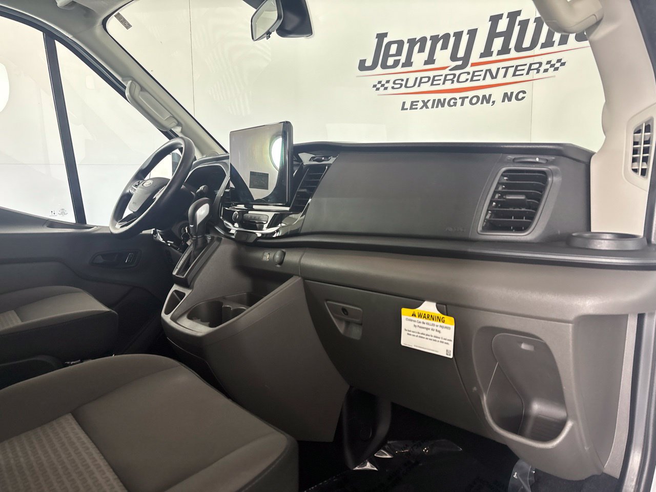 Used 2025 Ford Transit 350 XLT RWD image 24