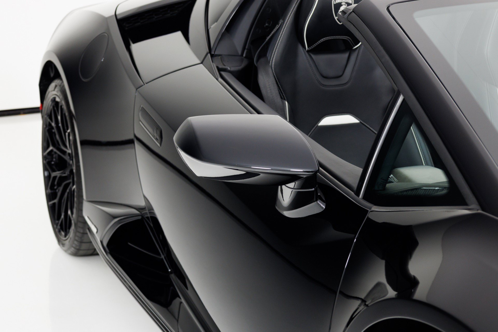Used 2021 Lamborghini Huracan EVO RWD image 64