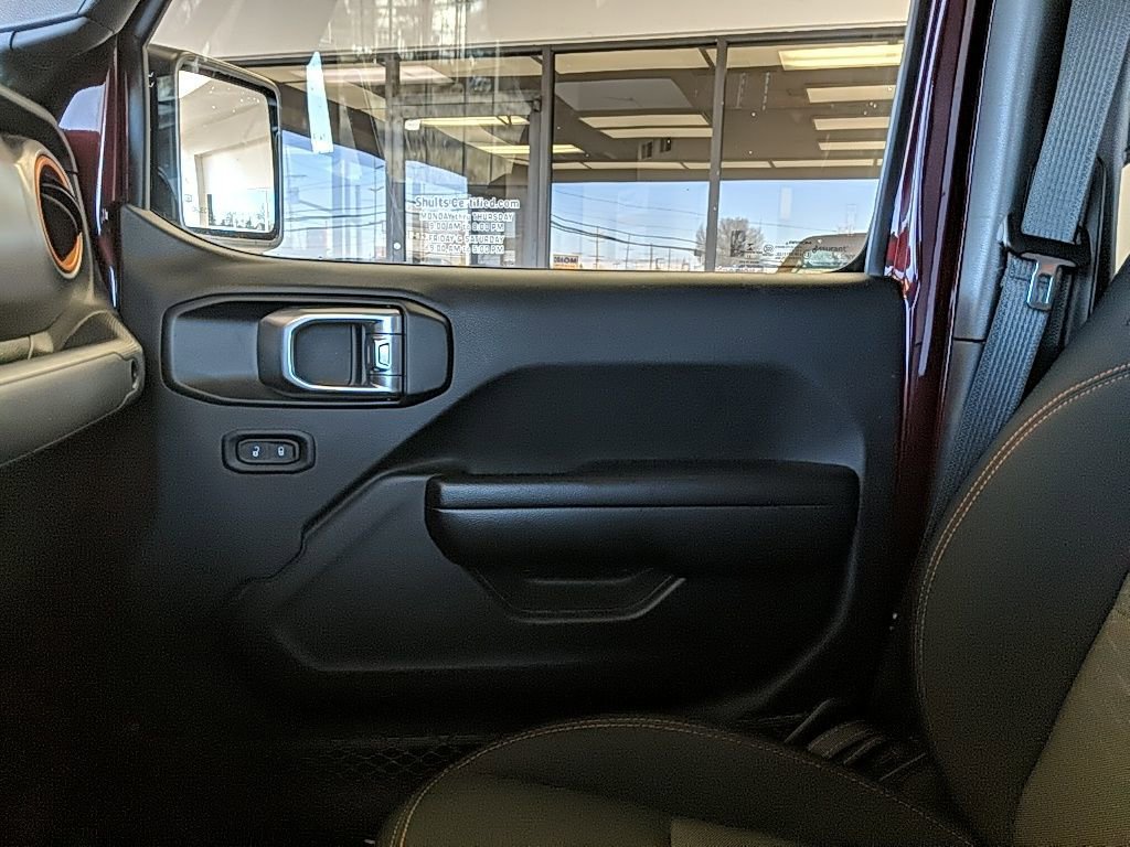 Used 2021 Jeep Gladiator Mojave w/ Cold Weather Group image 23