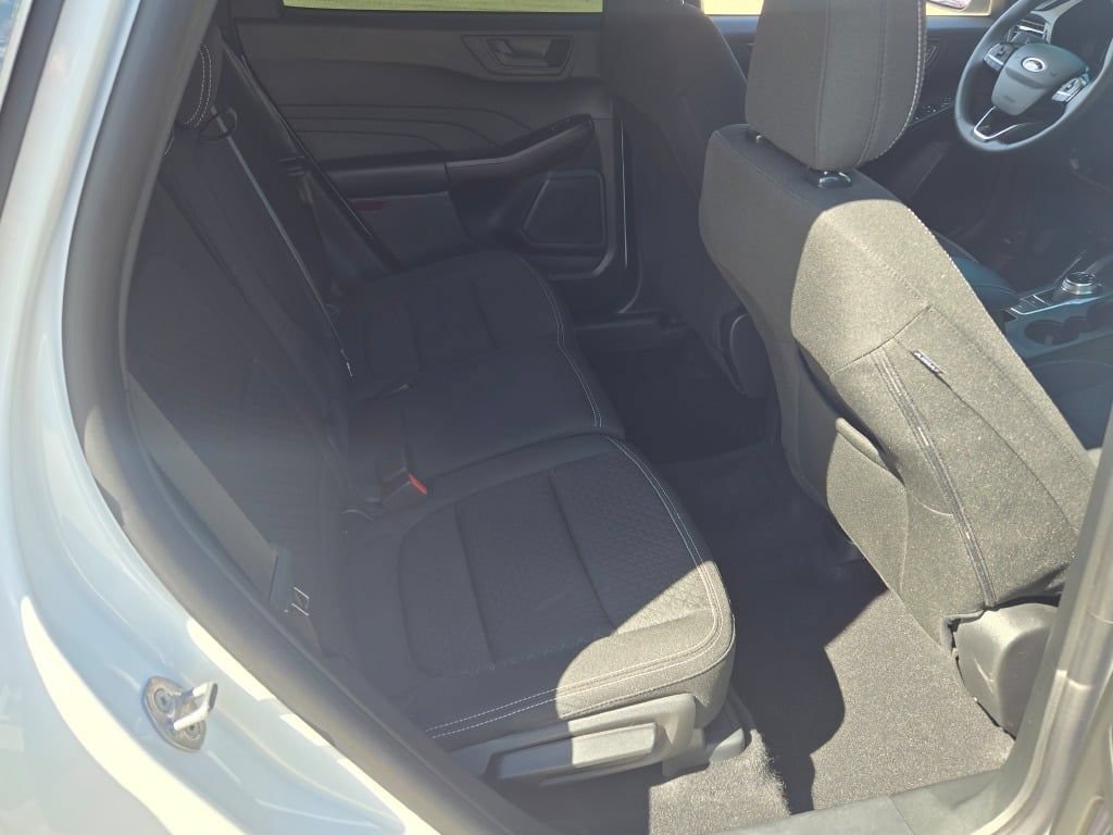 Used 2024 Ford Escape Active w/ Tech Pack #1 AWD/4WD image 7