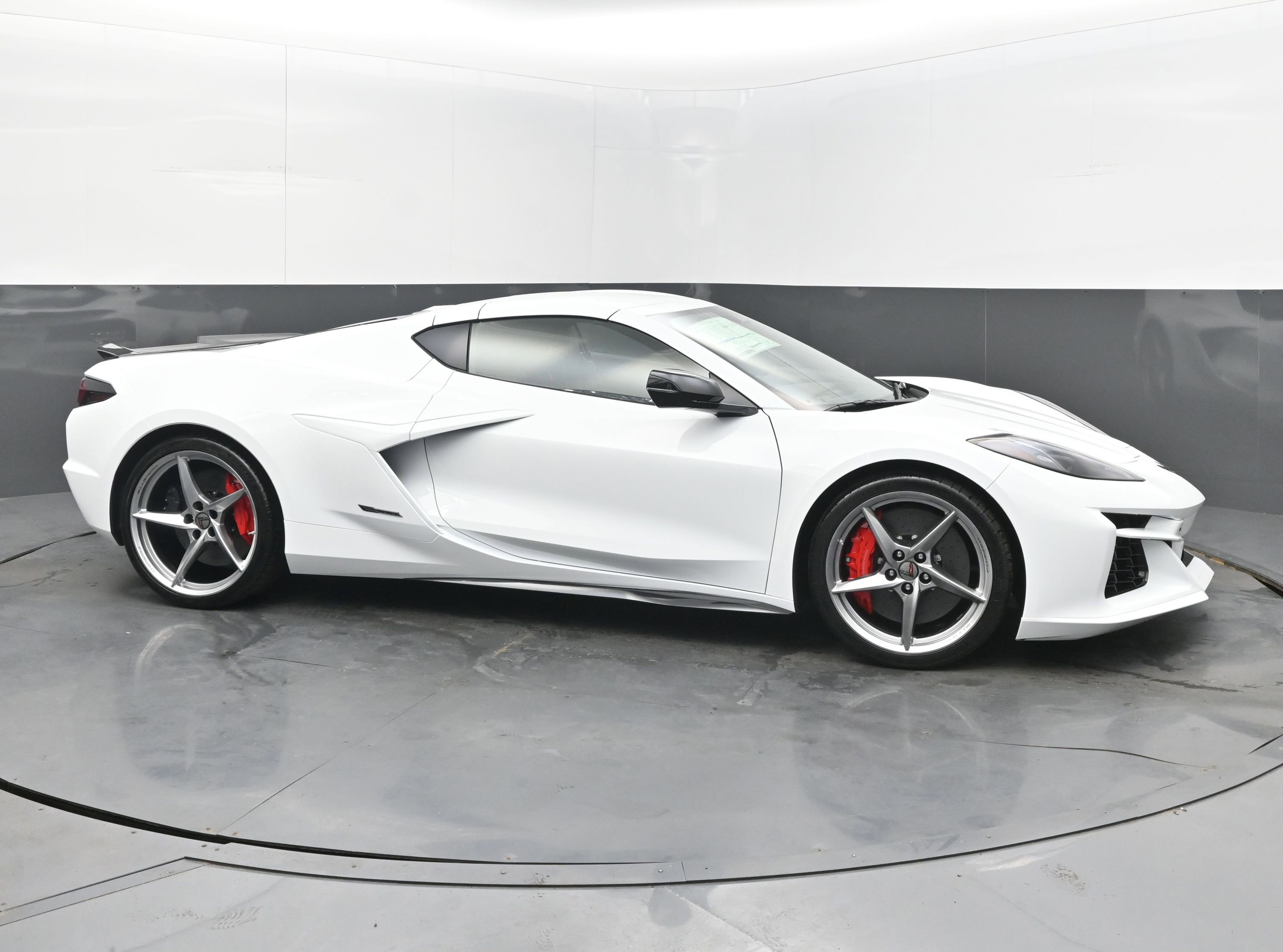 New 2025 Chevrolet Corvette E-Ray image 7