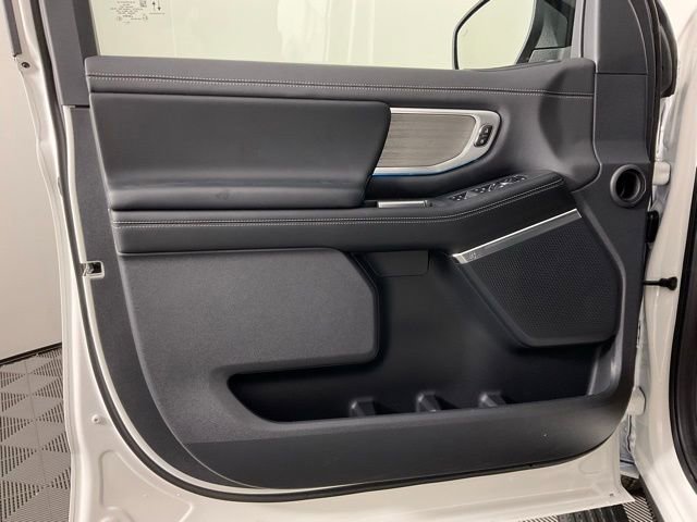 New 2025 Ford Expedition Platinum w/ Driver's Package image 12