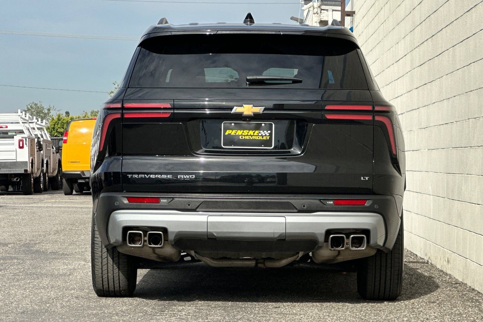 Used 2024 Chevrolet Traverse LT image 5