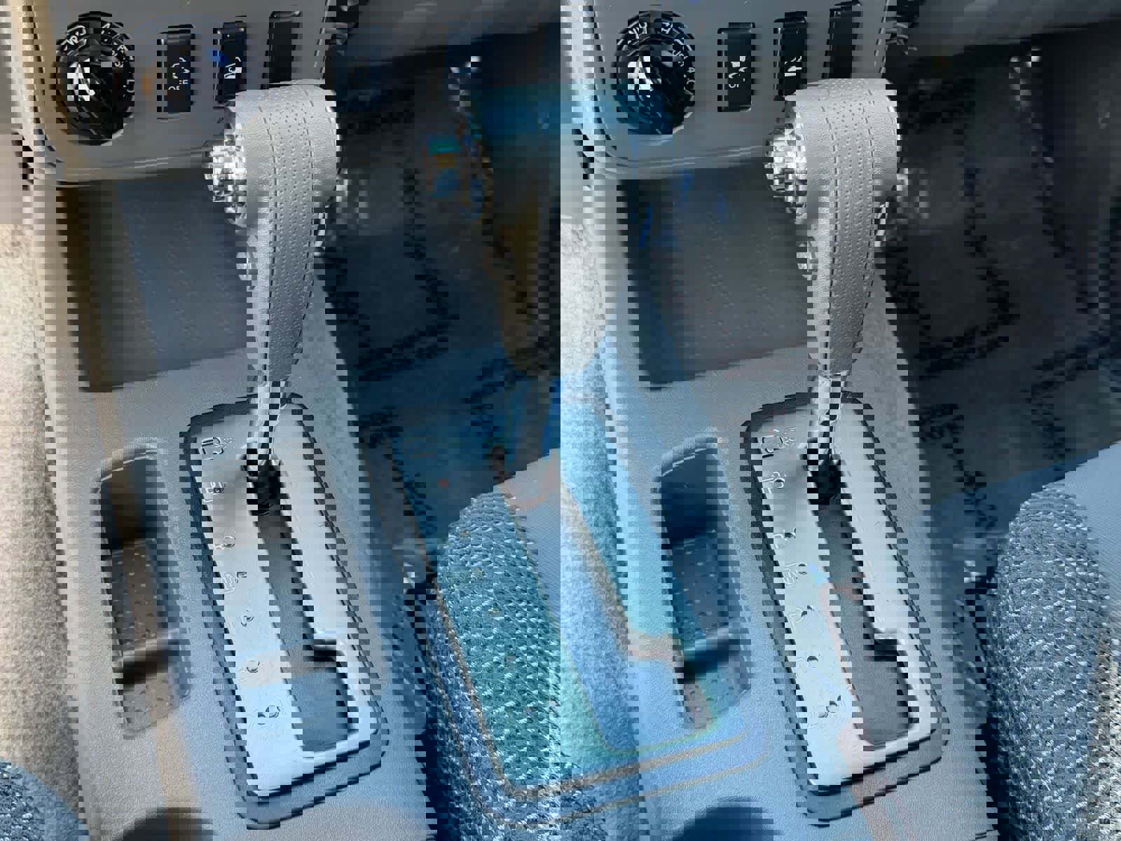 Used 2012 Nissan Frontier SV w/ Sport Appearance Pkg image 30