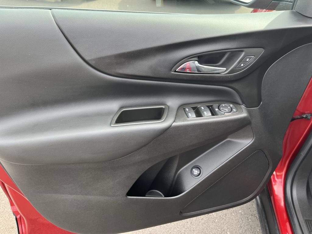 Used 2024 Chevrolet Equinox LT w/ LPO, Floor Liner Package FWD image 13