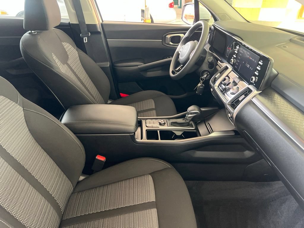 Certified 2022 Kia Sorento LX FWD image 20