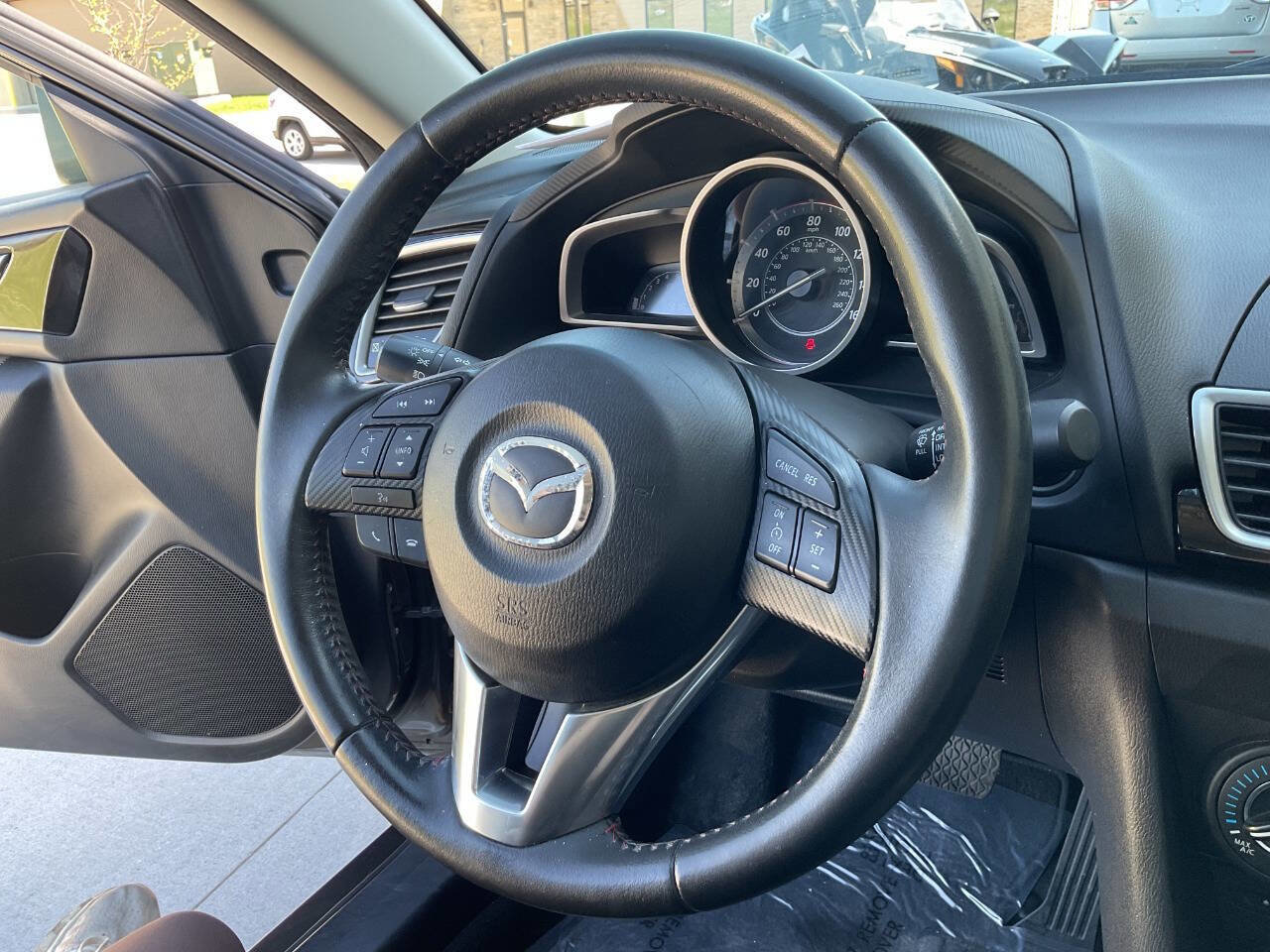 Used 2014 MAZDA MAZDA3 i Touring w/ Moonroof Package 1 FWD image 18