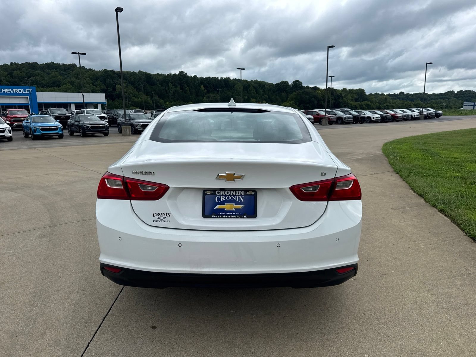 Used 2025 Chevrolet Malibu LT FWD image 8