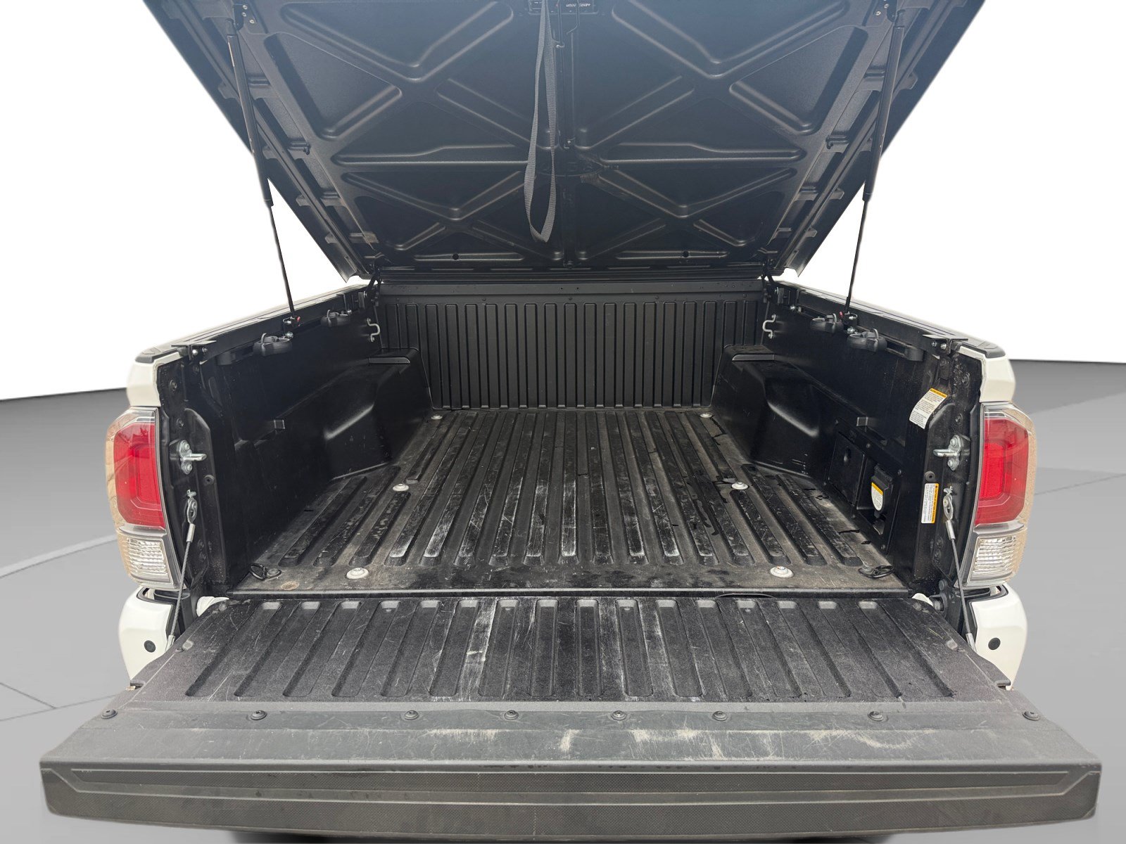 Used 2021 Toyota Tacoma TRD Sport w/ Technology Package AWD/4WD image 19