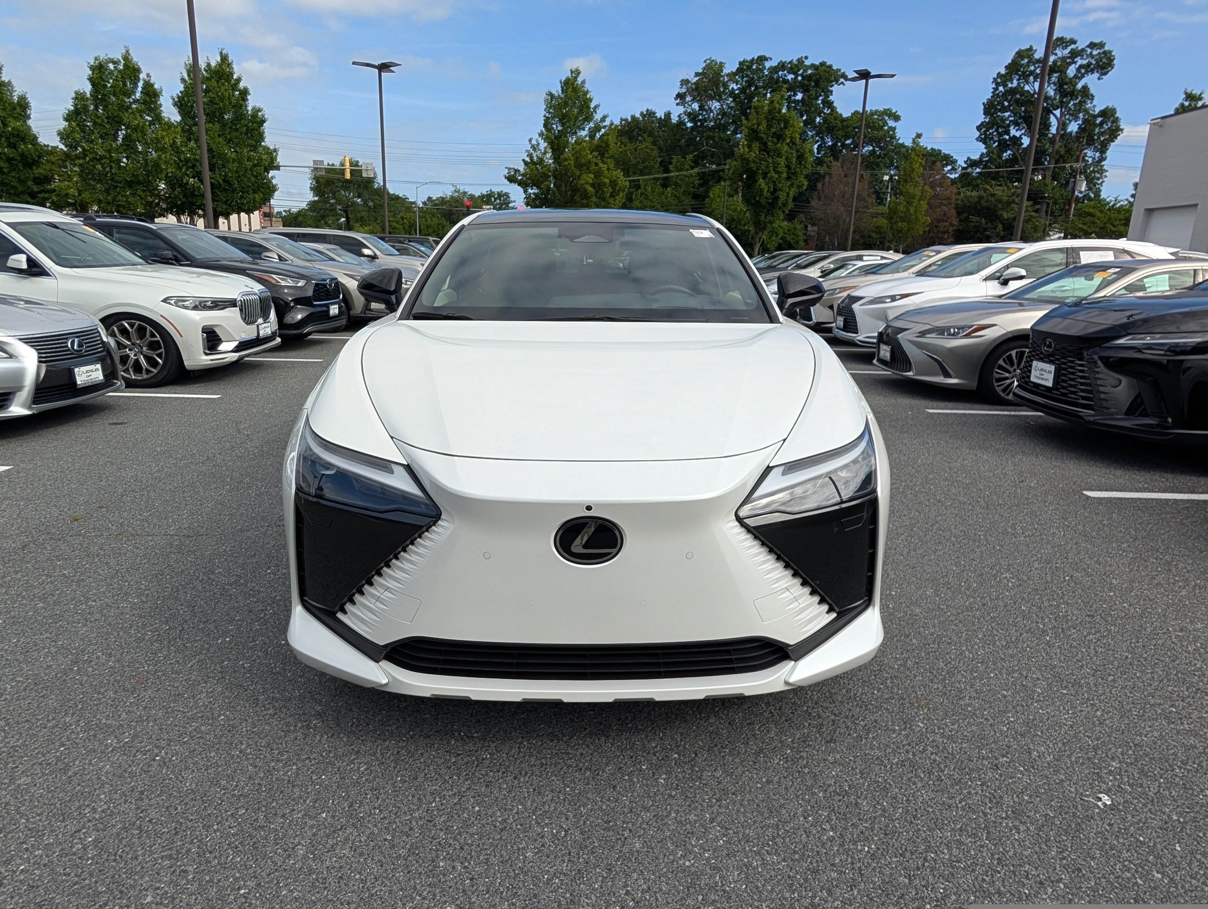 Used 2023 Lexus RZ 450e Premium w/ Technology Package AWD/4WD image 8