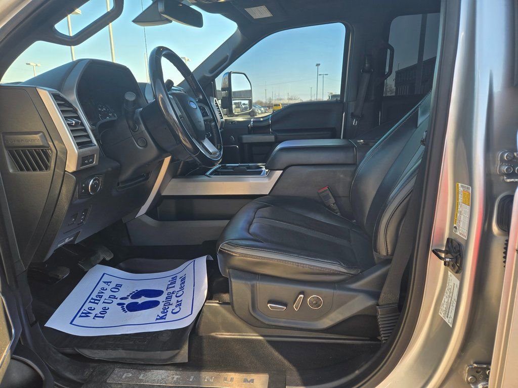 Used 2019 Ford F350 Platinum w/ Platinum Ultimate Package AWD/4WD image 7