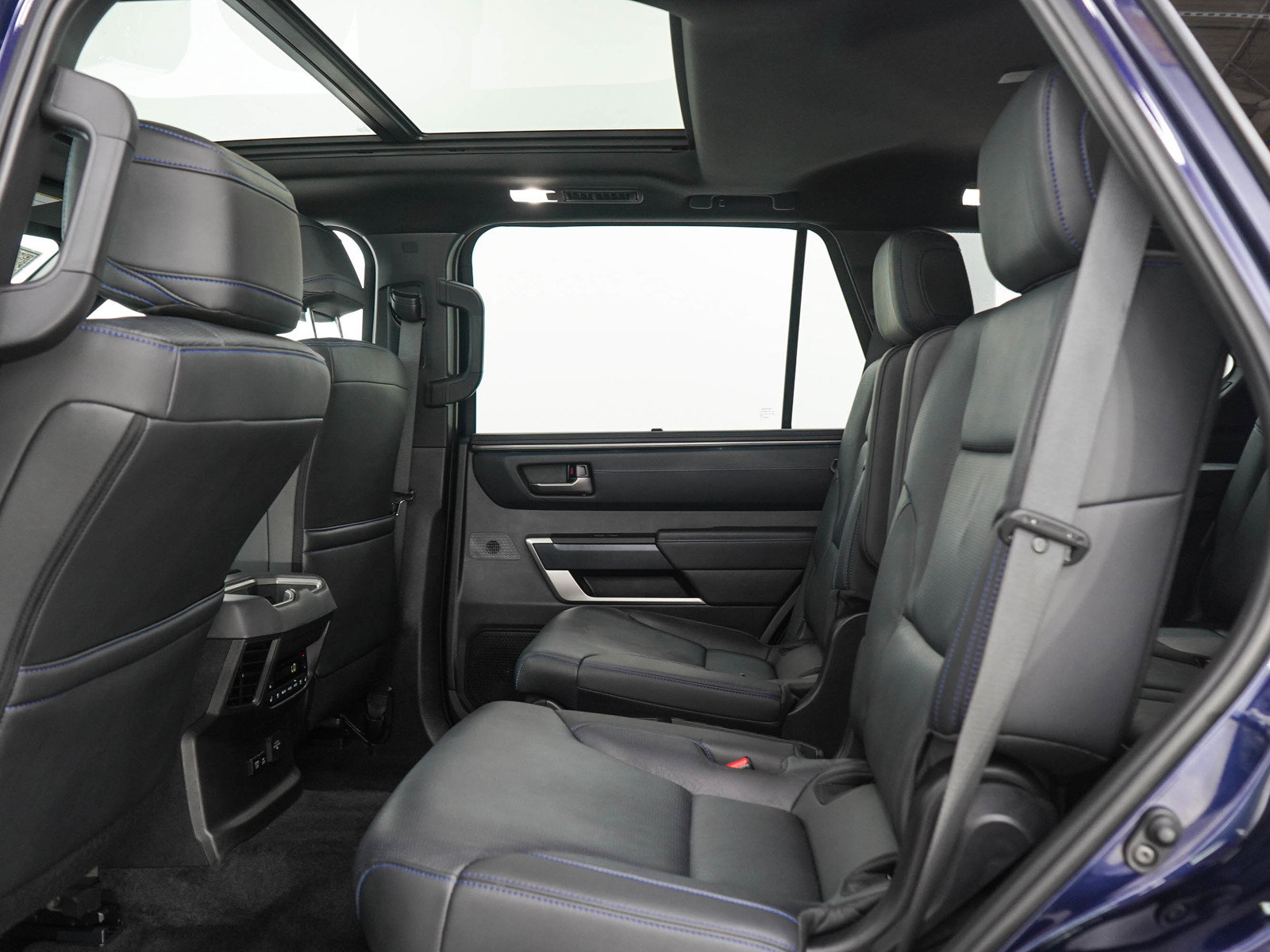Used 2026 Toyota Sequoia Platinum AWD/4WD image 16
