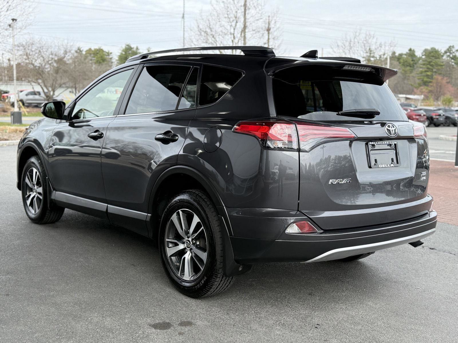 Used 2018 Toyota RAV4 XLE w/ Plus Extra Value Package image 7