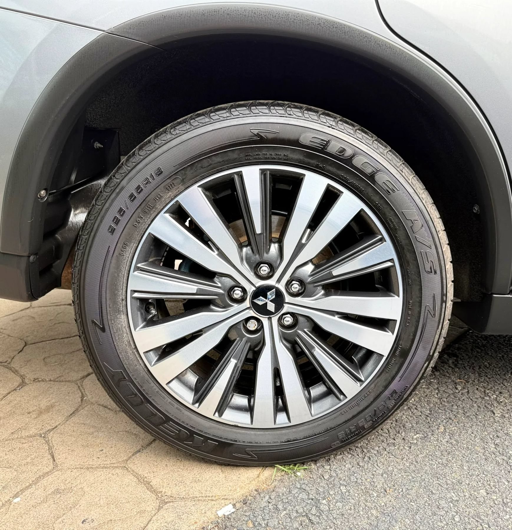 Used 2020 Mitsubishi Outlander ES FWD image 43