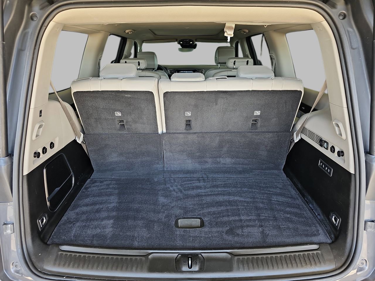 Used 2024 Jeep Wagoneer Series II w/ Convenience Group I image 16