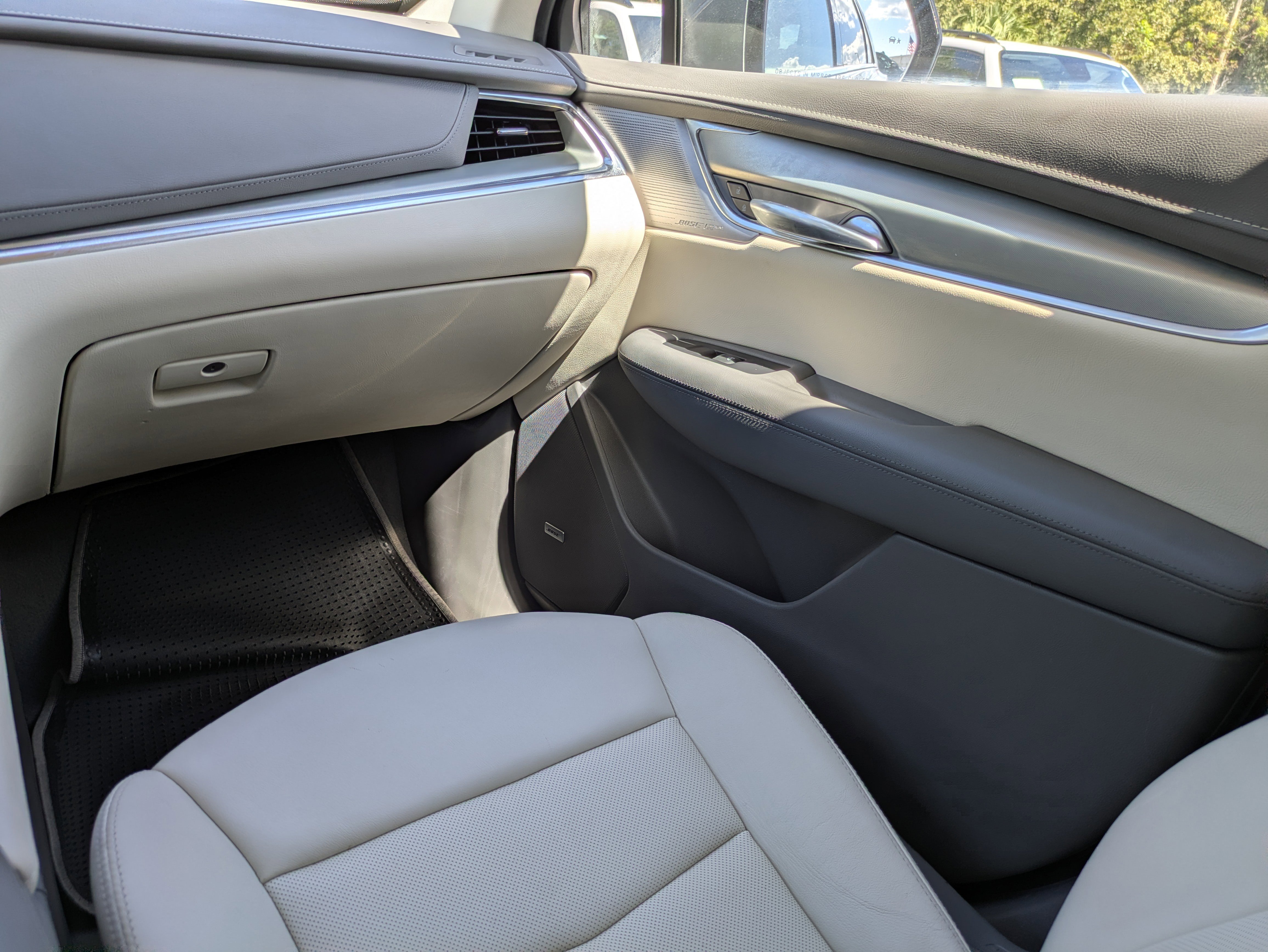 Certified 2022 Cadillac XT5 Premium Luxury w/ Technology Package image 12