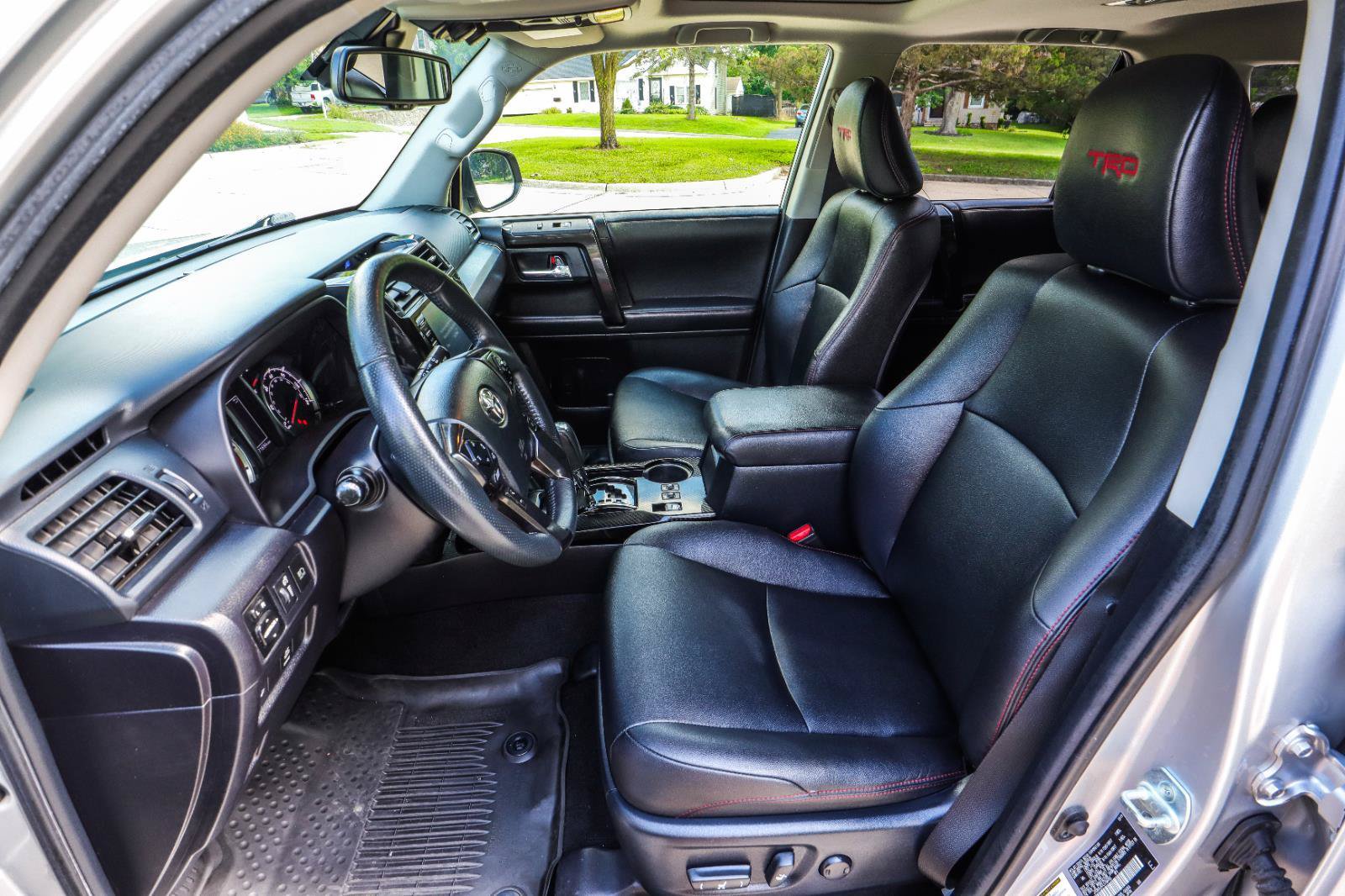 Used 2020 Toyota 4Runner Venture w/ Moonroof Package AWD/4WD image 41