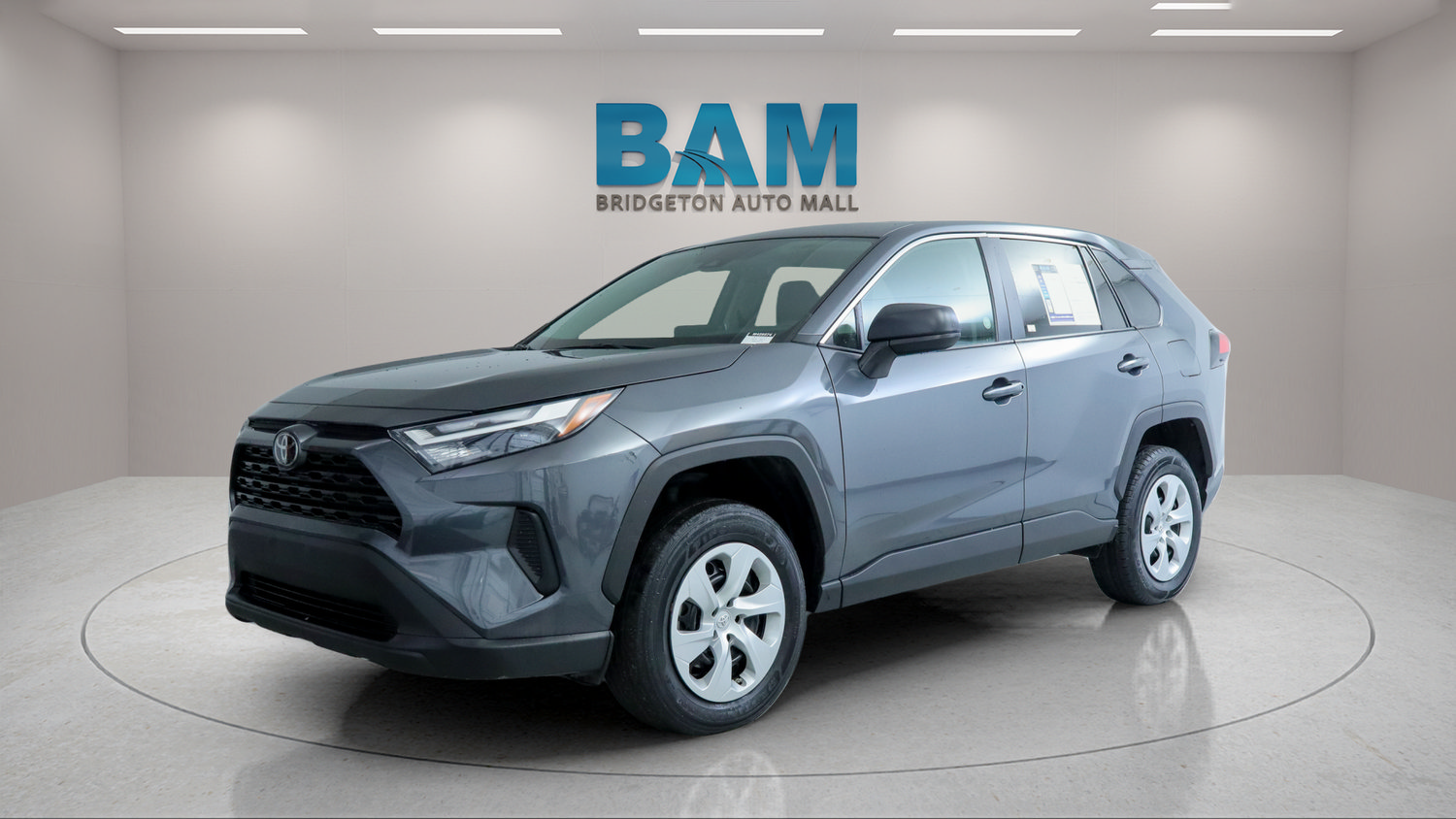 Used 2024 Toyota RAV4 LE AWD/4WD image 3