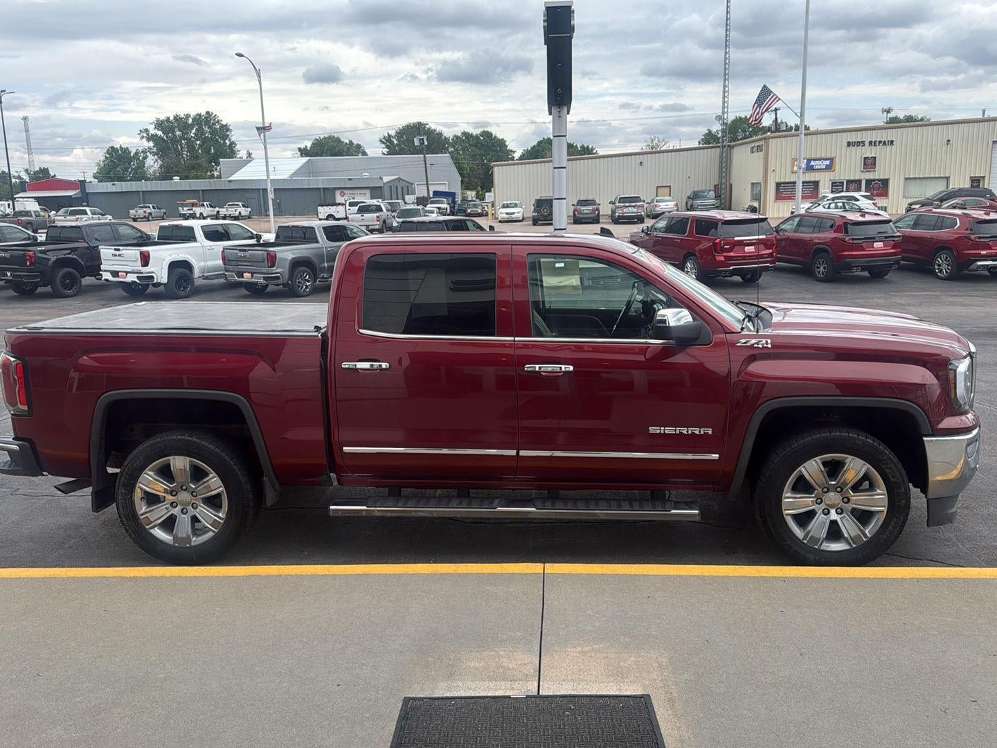 Used 2017 GMC Sierra 1500 SLT AWD/4WD image 6