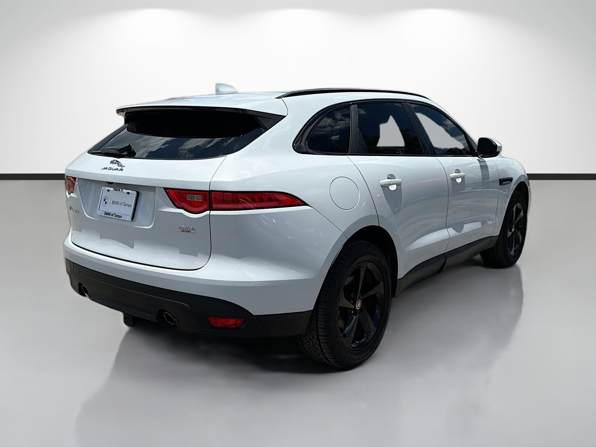 Used 2019 Jaguar F-PACE Premium AWD/4WD image 3