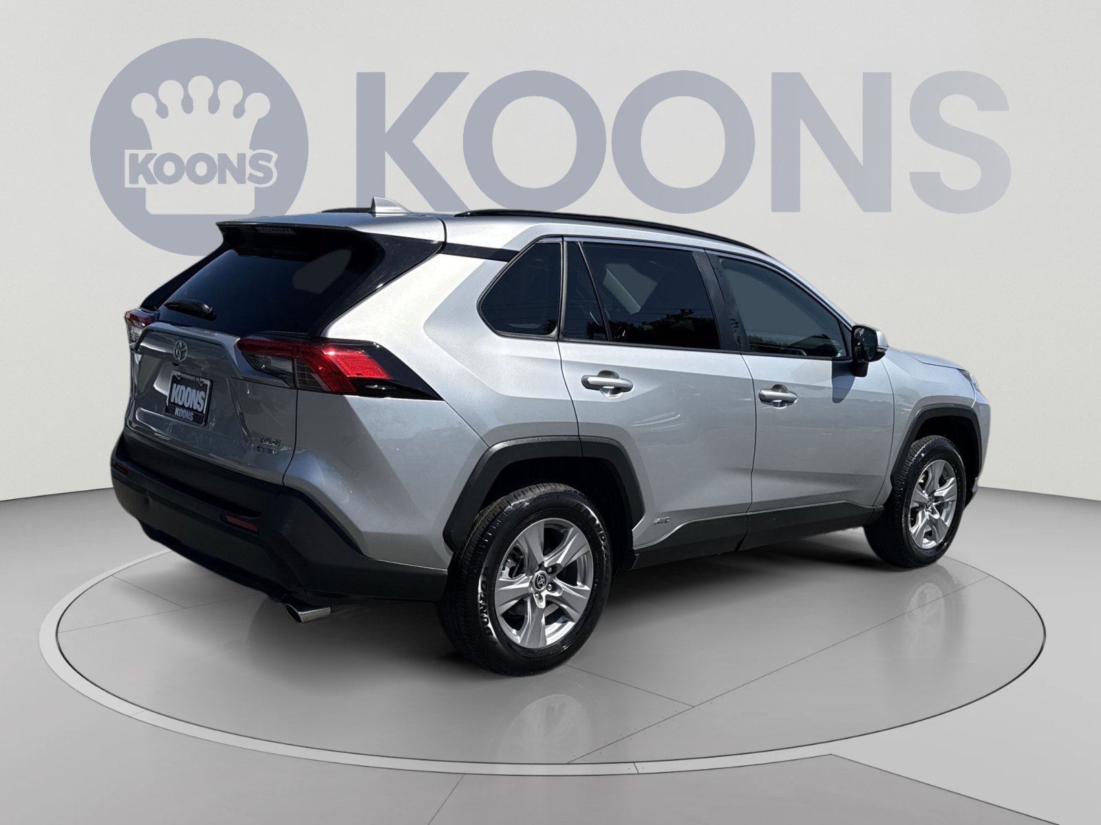 Used 2025 Toyota RAV4 XLE AWD/4WD image 7