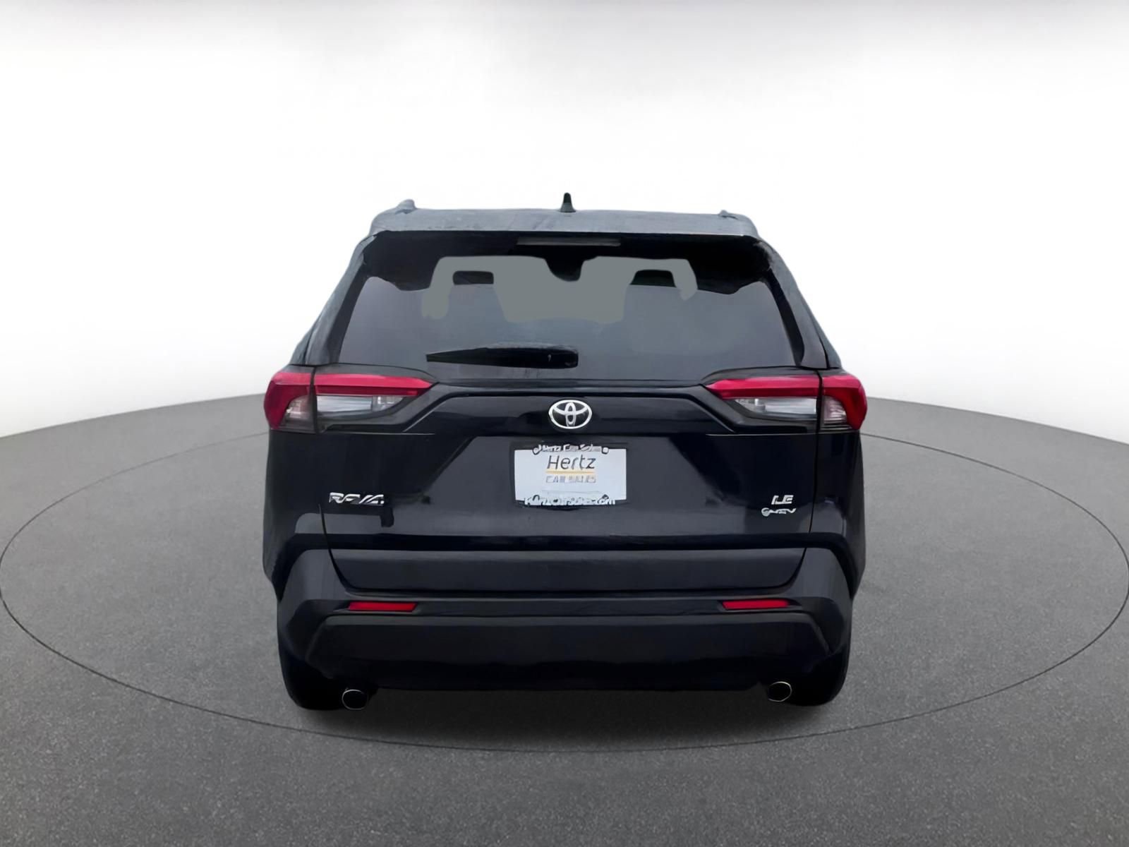 Used 2025 Toyota RAV4 LE image 12