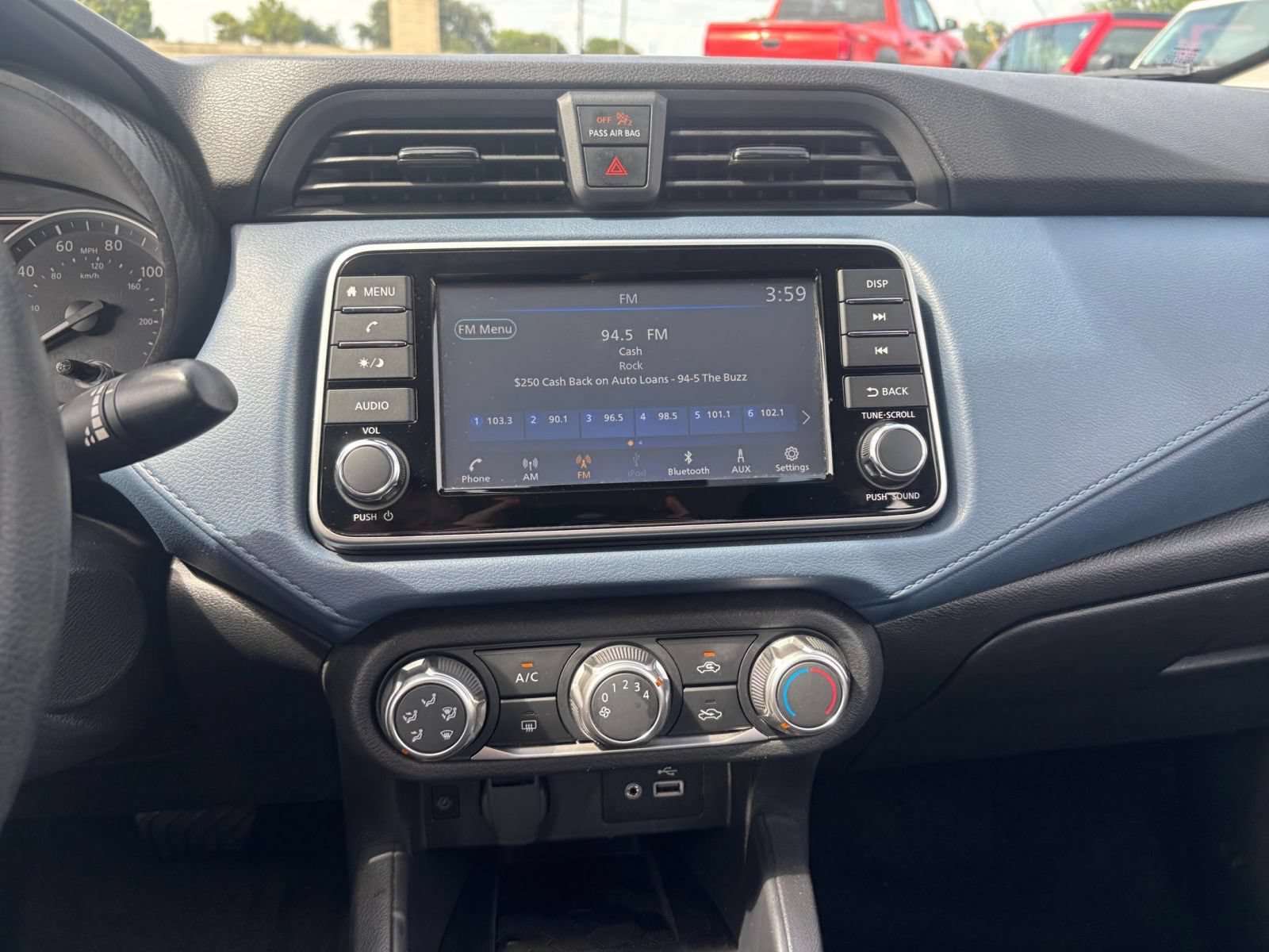 Used 2025 Nissan Versa SV FWD image 17