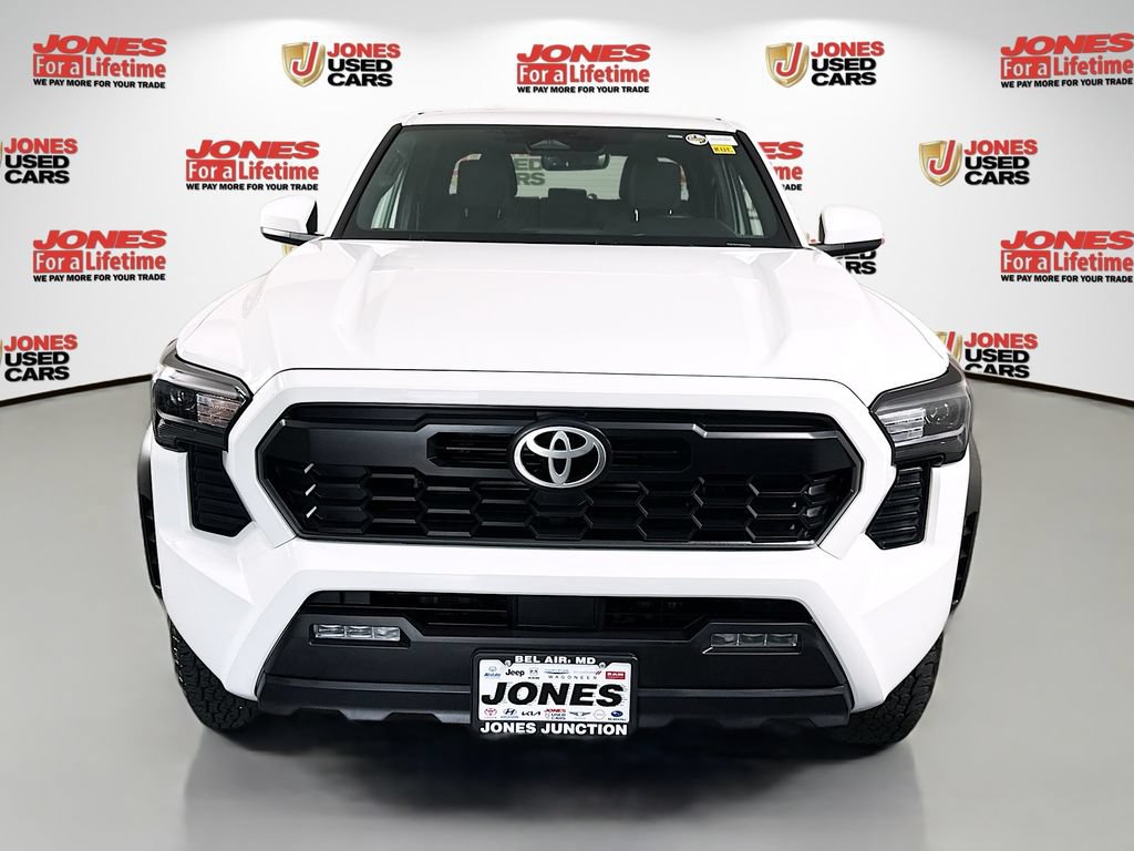 Used 2025 Toyota Tacoma TRD Off-Road AWD/4WD image 12