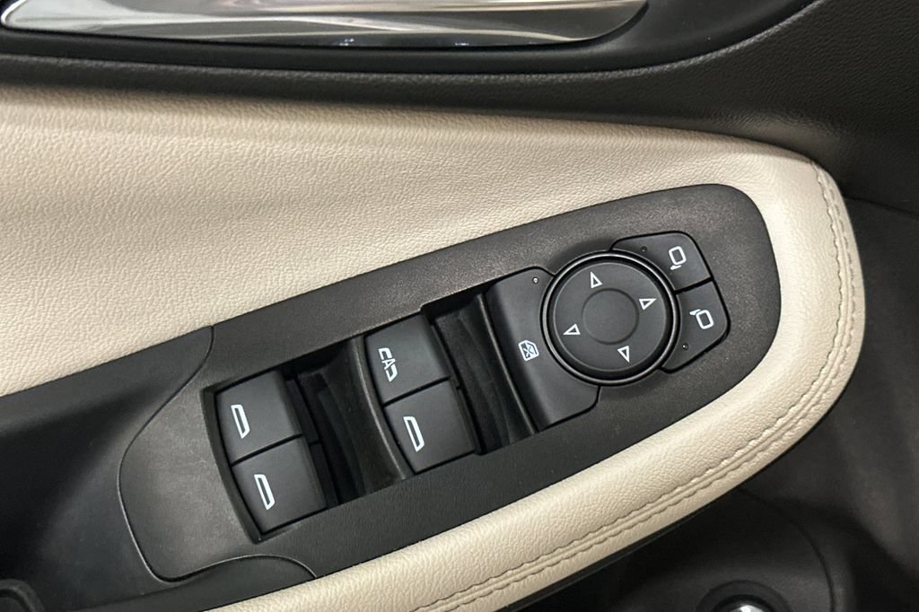 Used 2020 Buick Encore GX Select AWD/4WD image 12