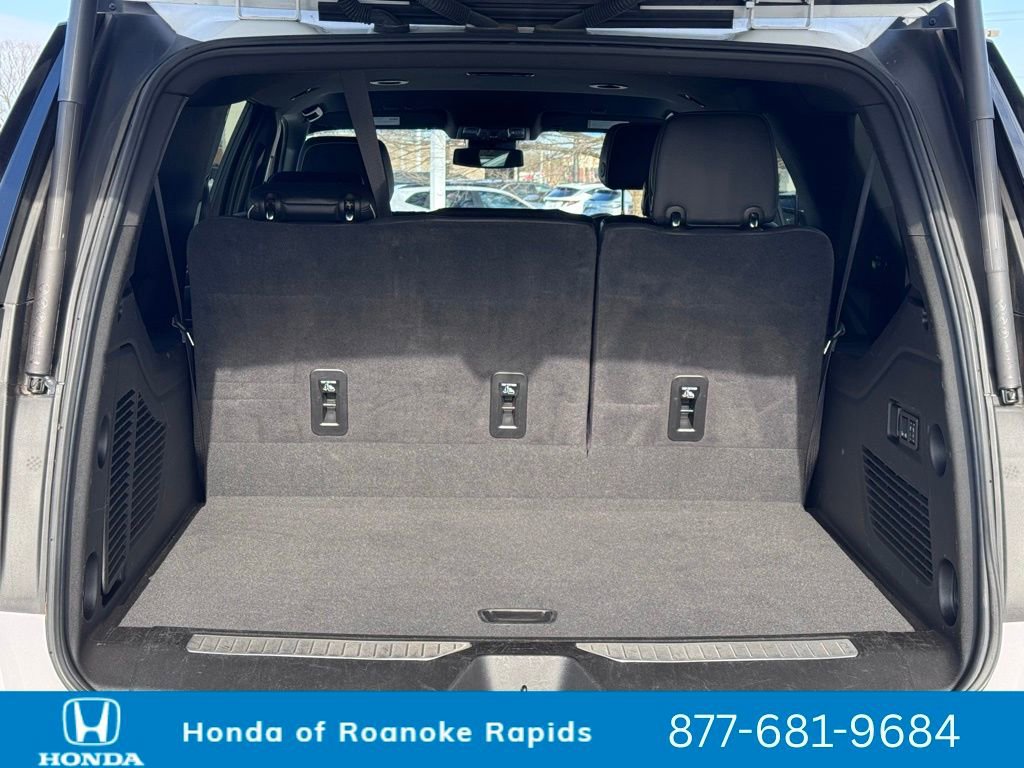 Used 2024 Chevrolet Suburban Premier image 20