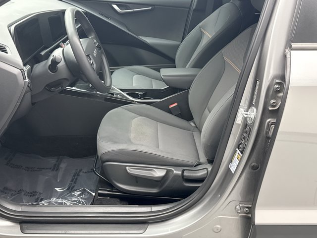 Used 2023 Kia Niro LX FWD image 11