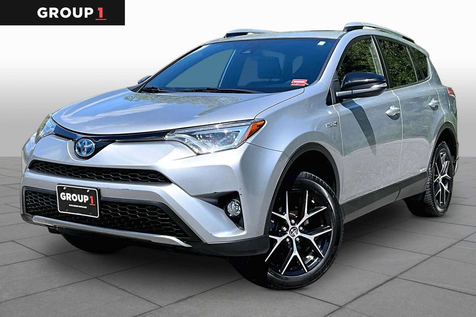 Used 2018 Toyota RAV4 SE