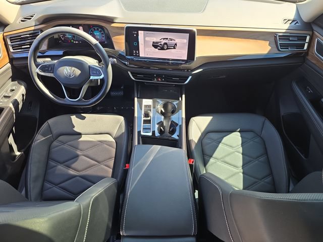 Used 2025 Volkswagen Atlas SE w/ Panoramic Sunroof Package FWD image 15