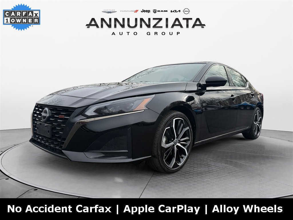 Used 2024 Nissan Altima 2.5 SR image 1