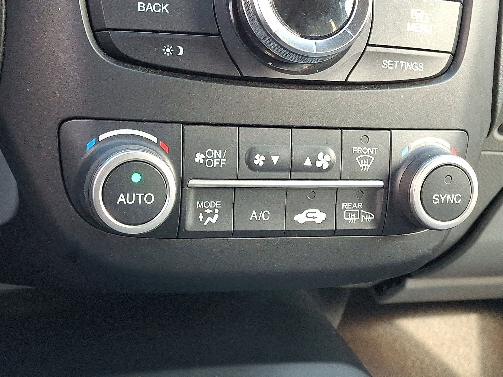 Used 2018 Acura RDX AWD w/ Advance Package image 17