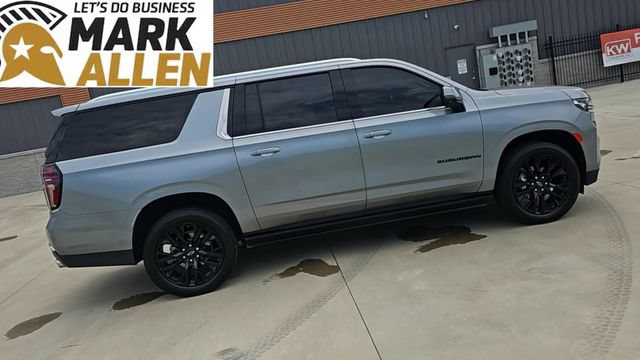 Used 2023 Chevrolet Suburban Premier w/ Premium Package 2 AWD/4WD image 9