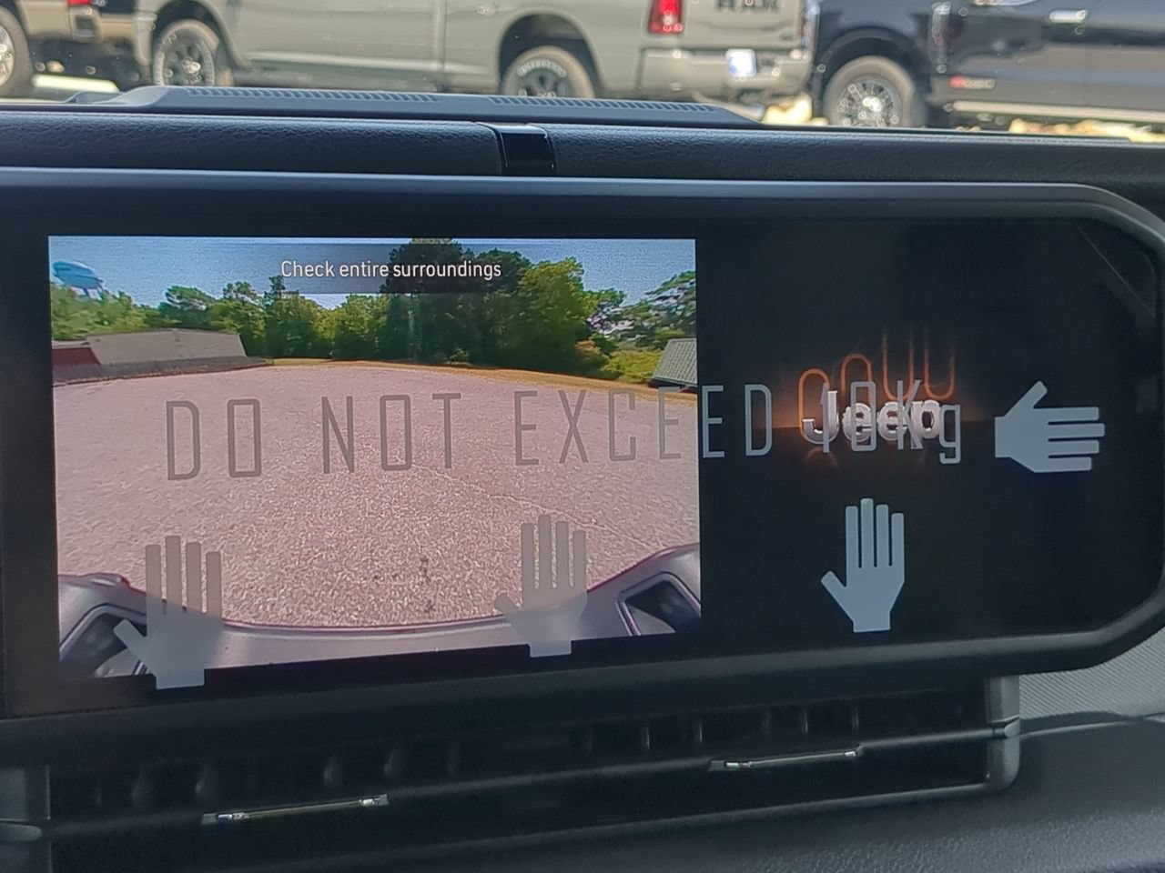 New 2026 Jeep Gladiator Sport AWD/4WD image 18