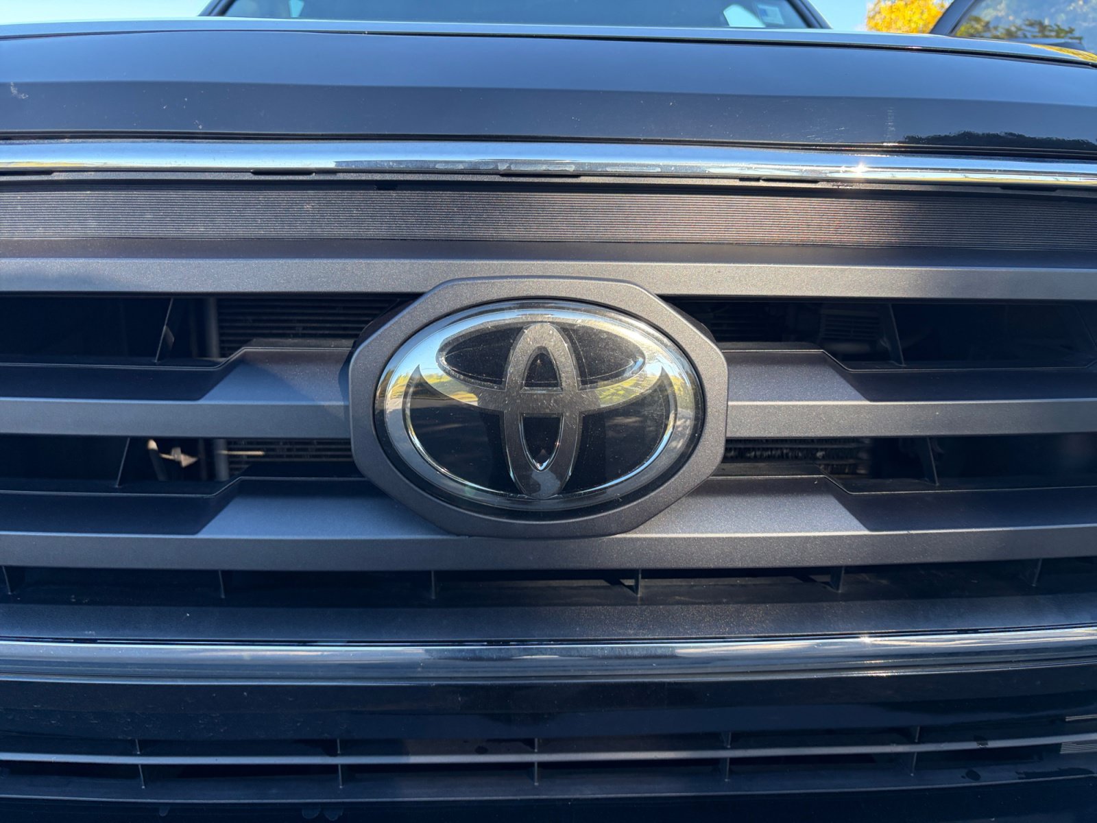 Used 2020 Toyota Tacoma SR5 AWD/4WD image 22