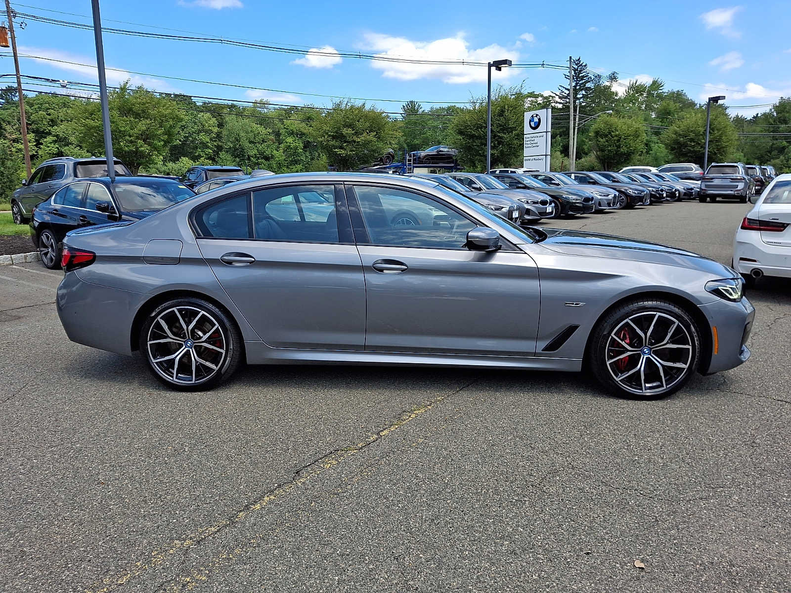 Used 2023 BMW 530e xDrive w/ Premium Package AWD/4WD image 8