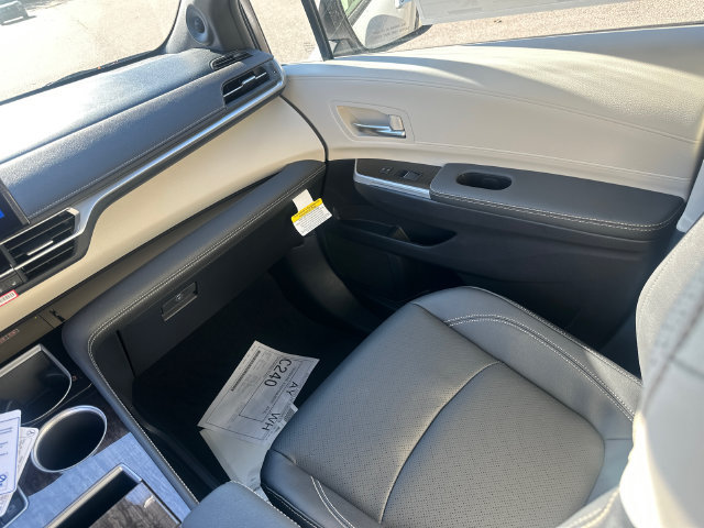 New 2026 Toyota Sienna Platinum AWD/4WD image 20