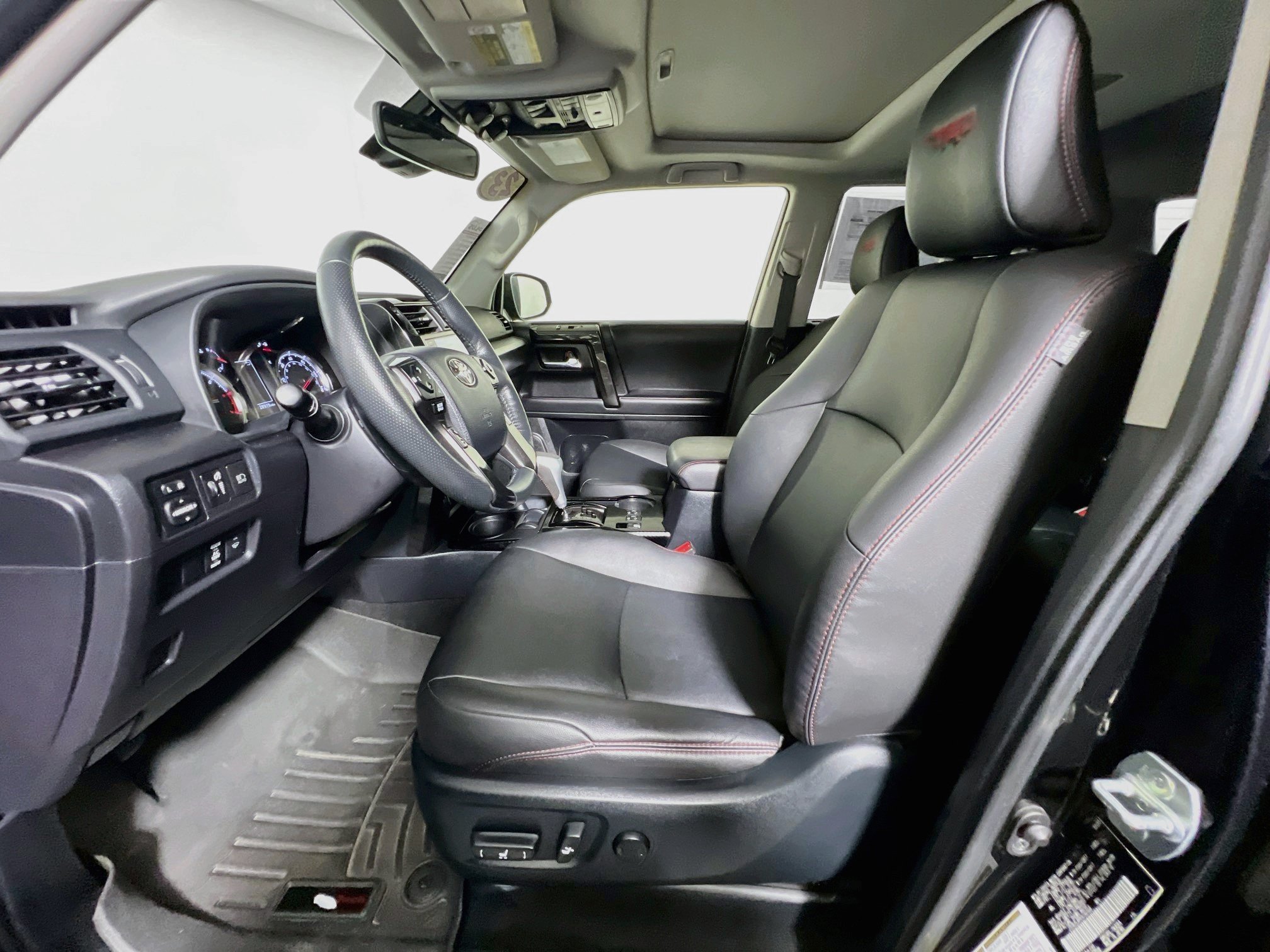 Used 2023 Toyota 4Runner TRD Off-Road Premium w/ Moonroof Package AWD/4WD image 14