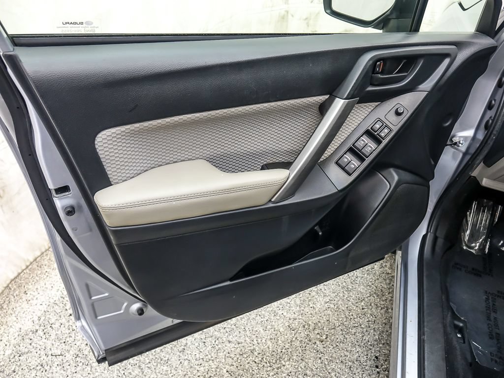 Used 2017 Subaru Forester 2.5i Premium AWD/4WD image 21